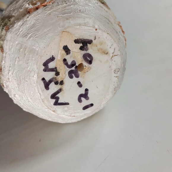 Vtg. Snowman Figurine,  Skiing Darling in Sweater, Scarf and Hat - Picture 5 of 7